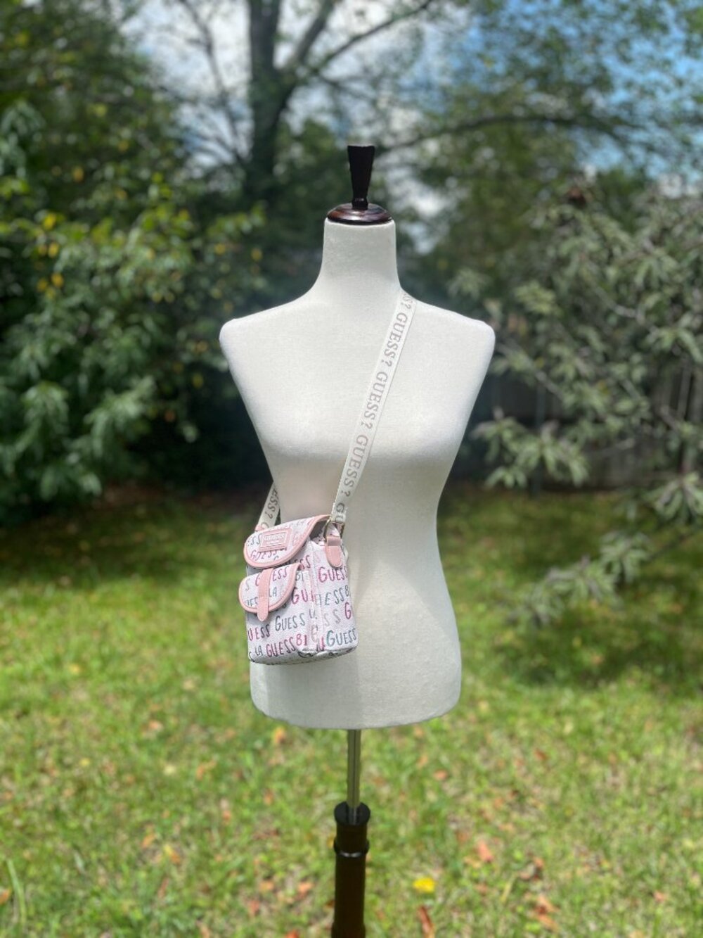 GUESS Juniper Pink Logo Print Phone Crossbody Mini Purse Wallet Bag - Picture 3 of 15